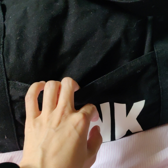 PINK Duffel Bag/ Weekend Bag - Picture 2 of 5